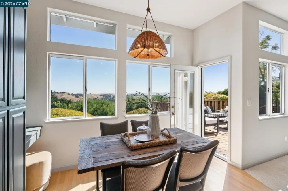 905 Dana Highlands Ct Lafayette, CA 94549