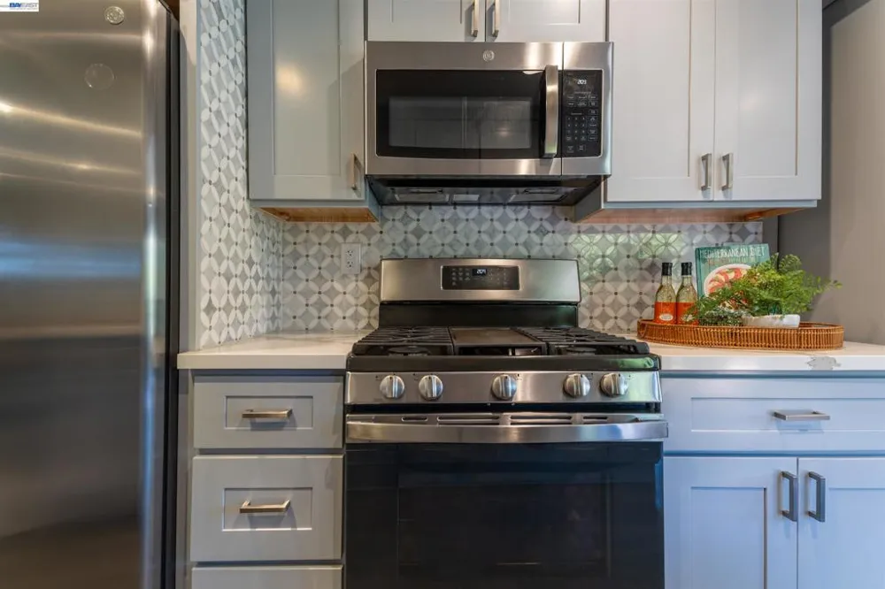 16004 Wellington Way Castro Valley, CA 94578