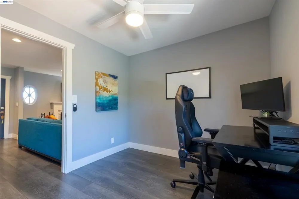 16004 Wellington Way Castro Valley, CA 94578