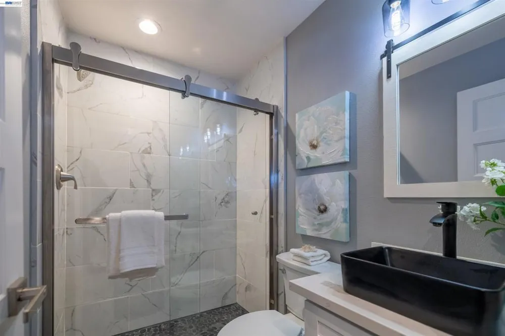 16004 Wellington Way Castro Valley, CA 94578