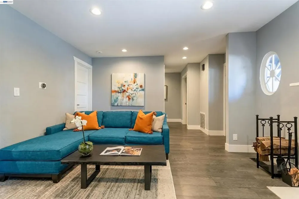 16004 Wellington Way Castro Valley, CA 94578