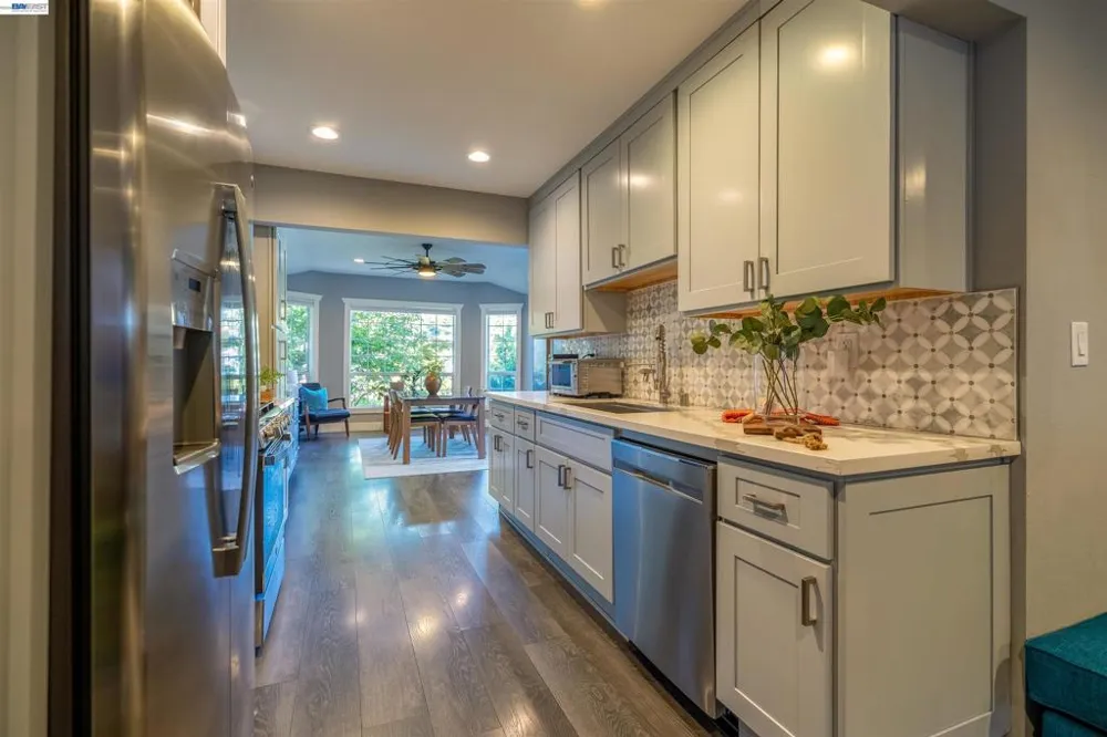 16004 Wellington Way Castro Valley, CA 94578