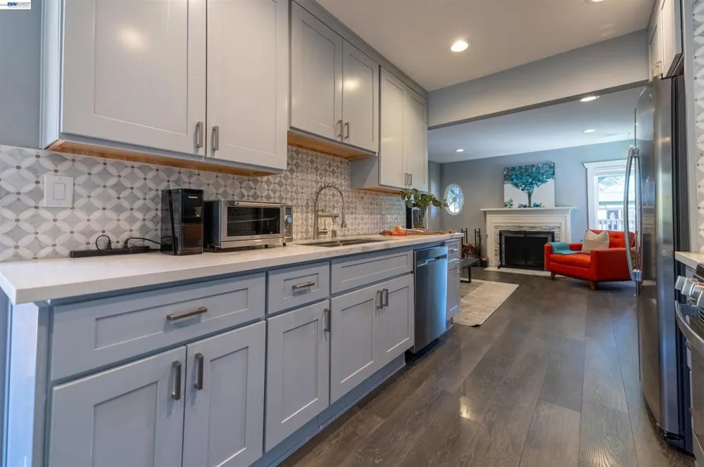 16004 Wellington Way Castro Valley, CA 94578