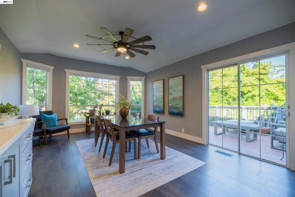 16004 Wellington Way Castro Valley, CA 94578