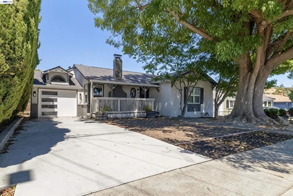 16004 Wellington Way Castro Valley, CA 94578