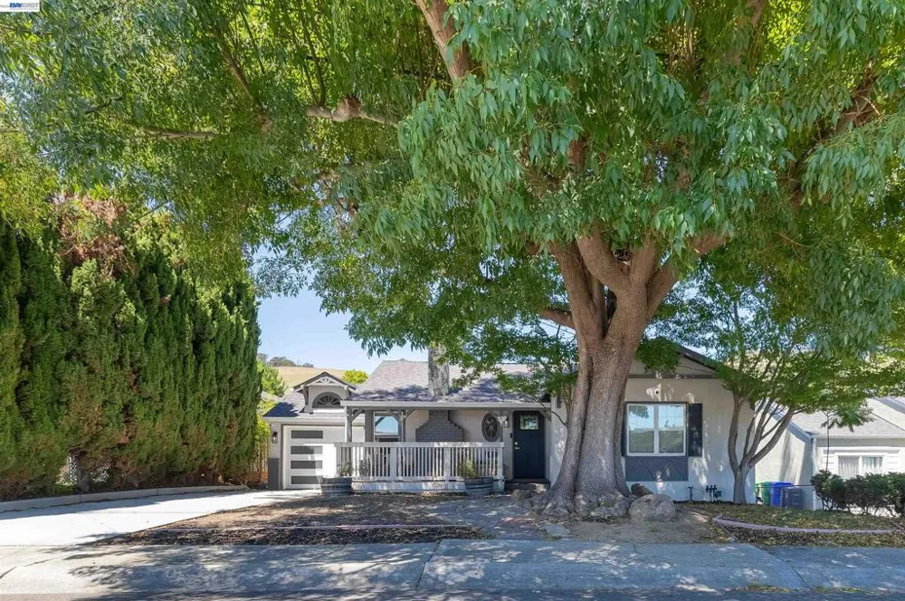 16004 Wellington Way Castro Valley, CA 94578