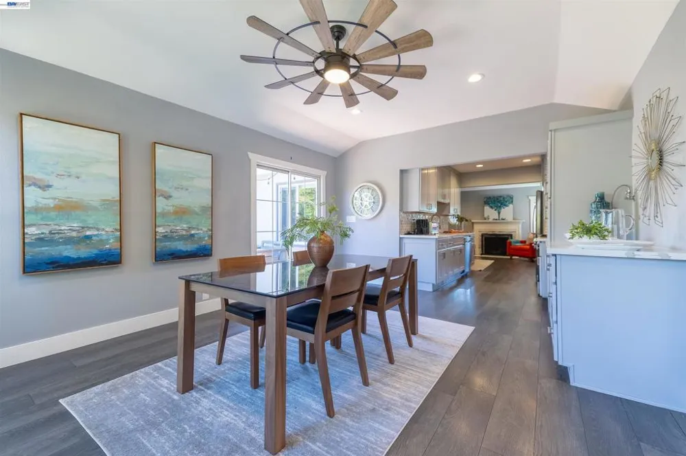 16004 Wellington Way Castro Valley, CA 94578
