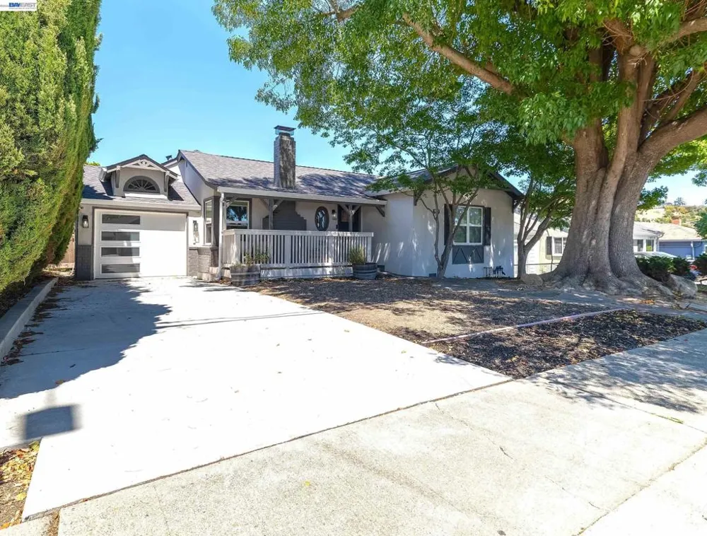 16004 Wellington Way Castro Valley, CA 94578