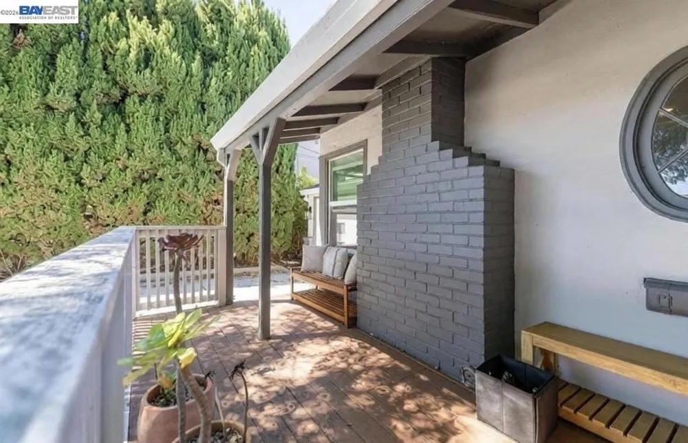 16004 Wellington Way Castro Valley, CA 94578