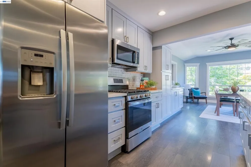 16004 Wellington Way Castro Valley, CA 94578