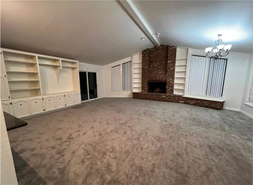 122 Fulton Way Upland, CA 91786