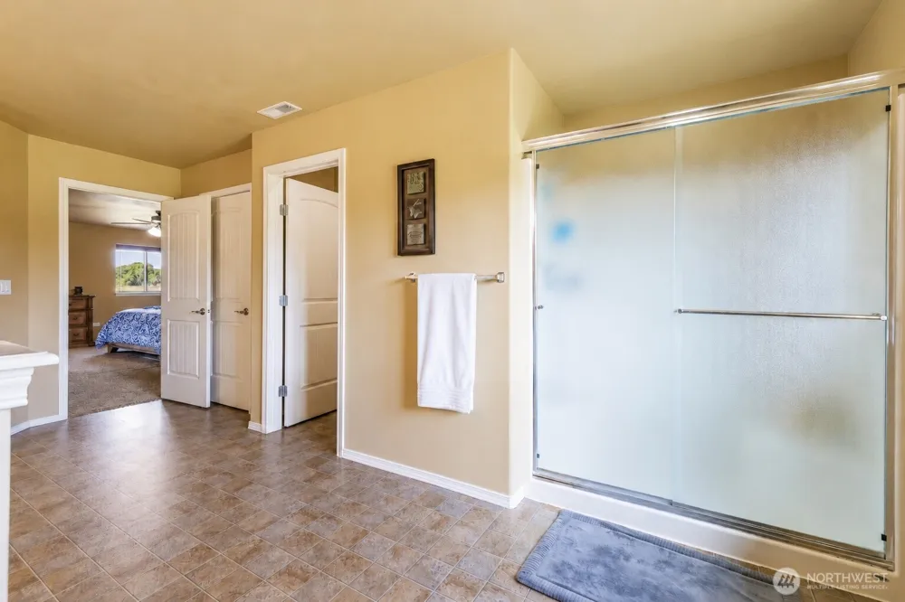 16409 S Lanell Prosser, WA 99350