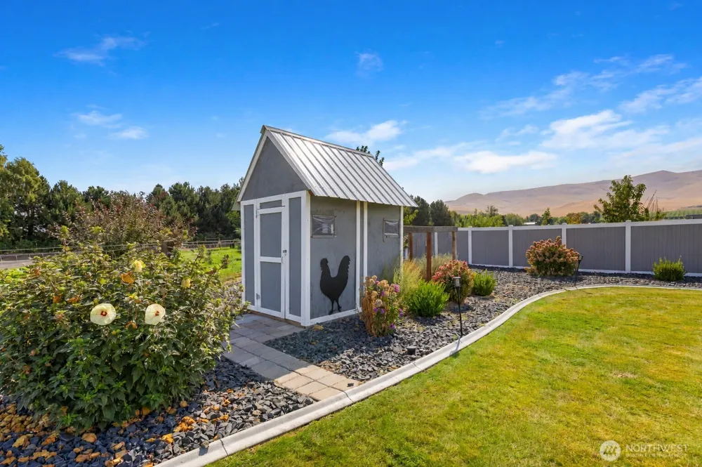 16409 S Lanell Prosser, WA 99350