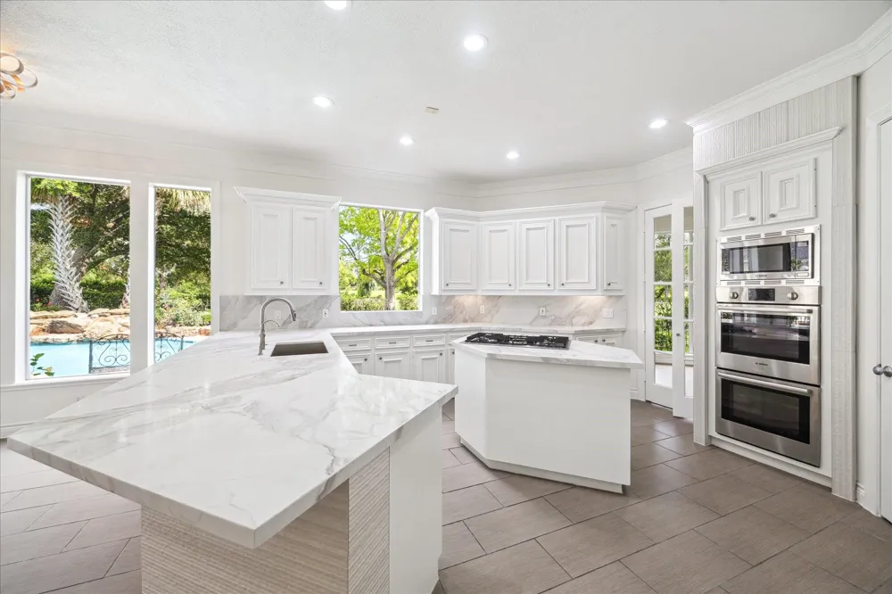4111 Thistle Hill Court Sugar Land, TX 77479