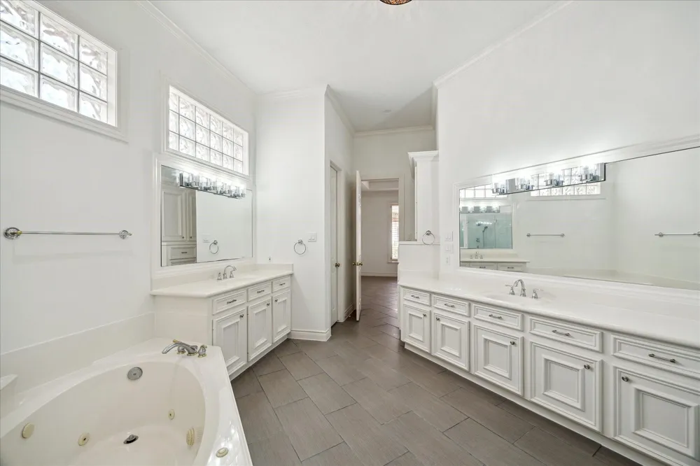 4111 Thistle Hill Court Sugar Land, TX 77479