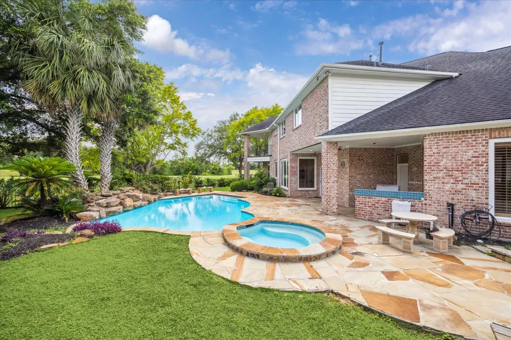 4111 Thistle Hill Court Sugar Land, TX 77479