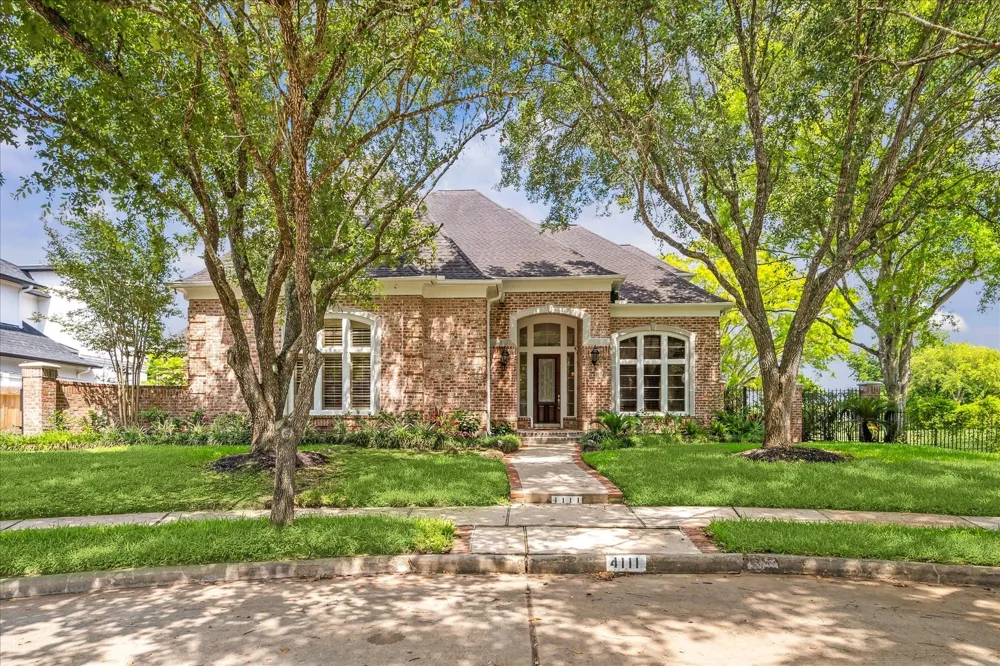 4111 Thistle Hill Court Sugar Land, TX 77479