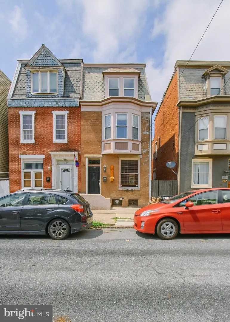 232 PEFFER STREET Harrisburg, PA 17102