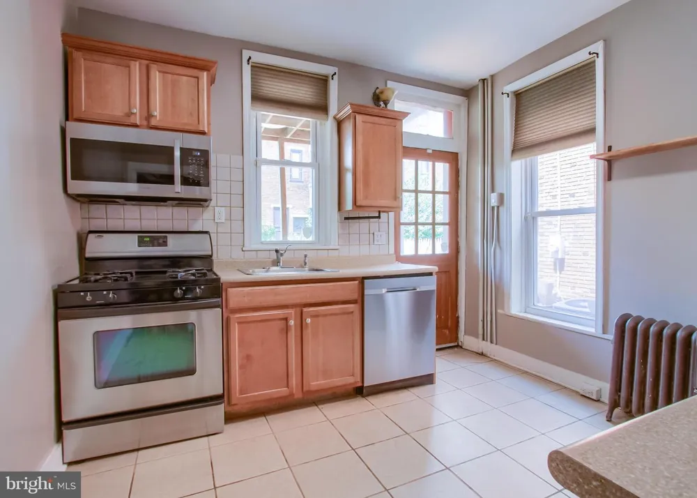 232 PEFFER STREET Harrisburg, PA 17102