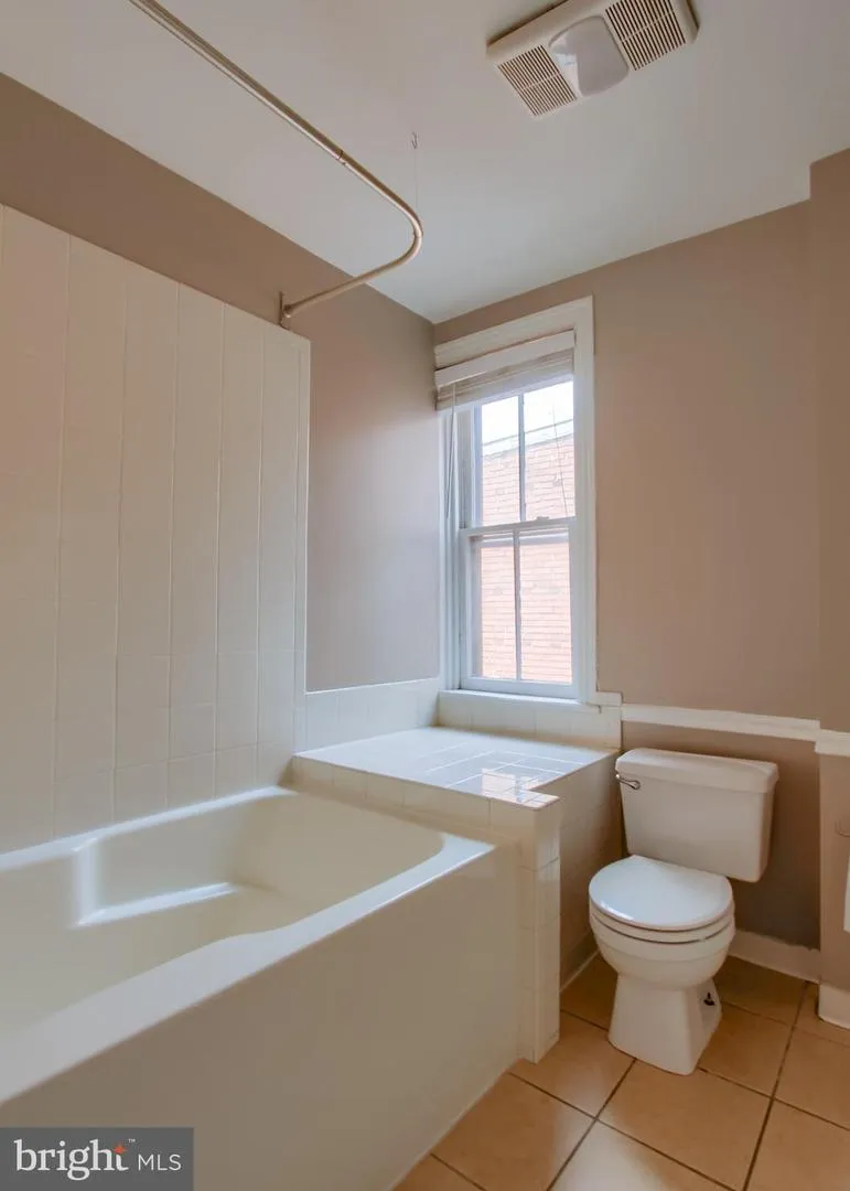 232 PEFFER STREET Harrisburg, PA 17102