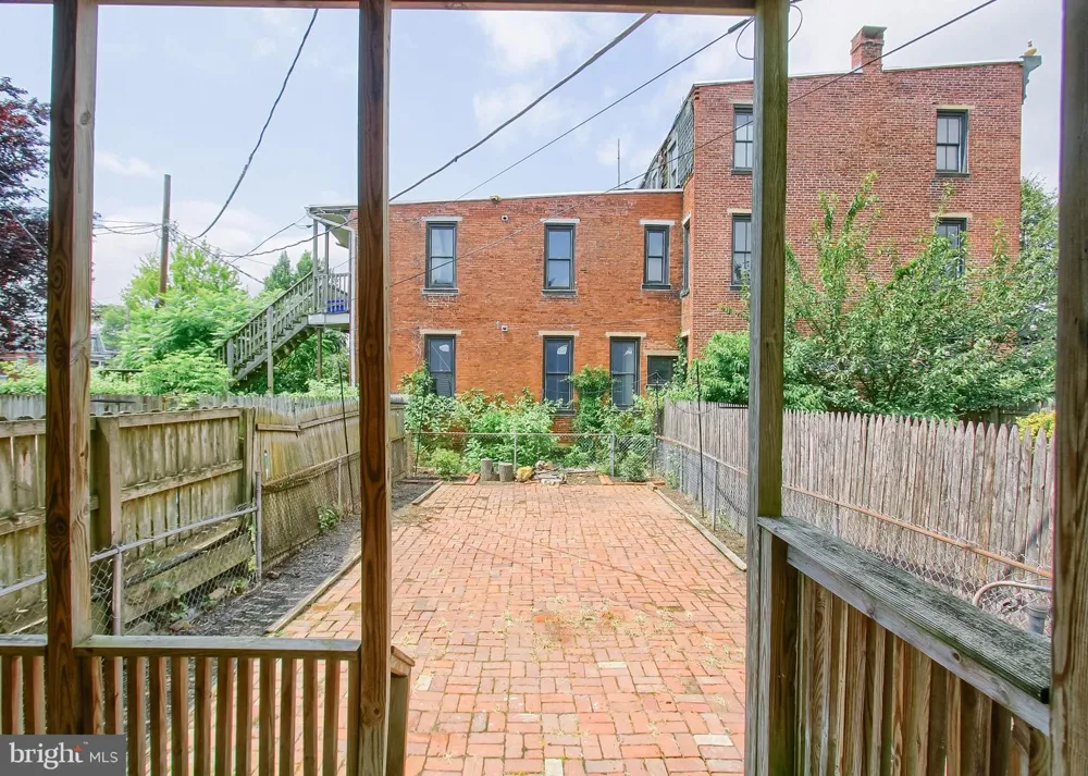 232 PEFFER STREET Harrisburg, PA 17102