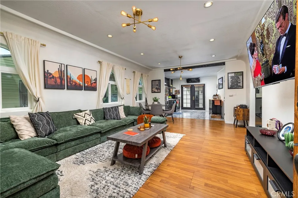 5447 Lime Avenue Long Beach, CA 90805