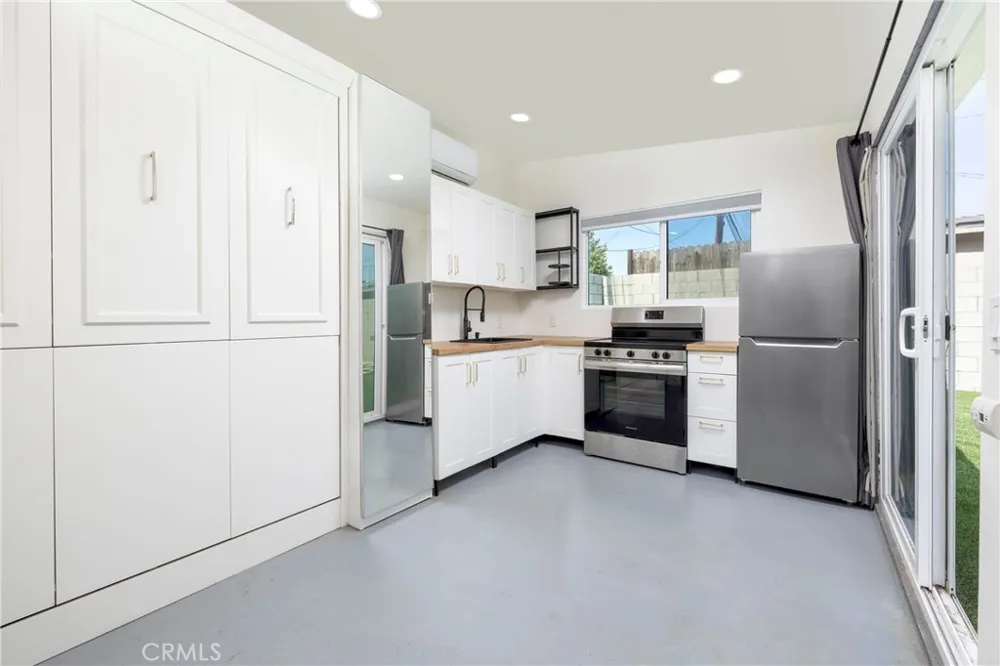 5447 Lime Avenue Long Beach, CA 90805