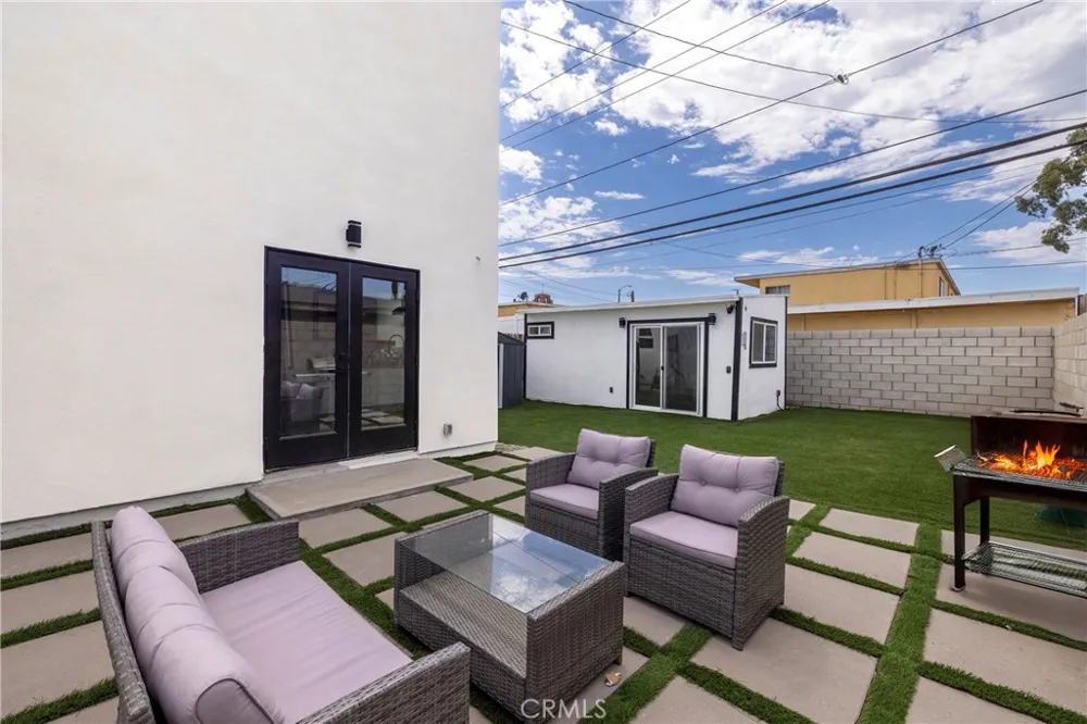 5447 Lime Avenue Long Beach, CA 90805