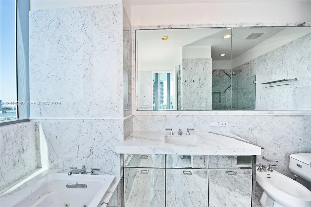 17475 Collins Ave #2003 Sunny Isles Beach, FL 33160