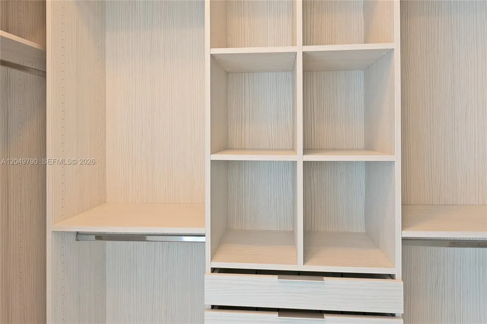 17475 Collins Ave #2003 Sunny Isles Beach, FL 33160
