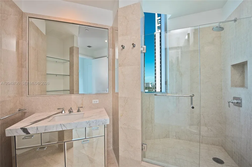 17475 Collins Ave #2003 Sunny Isles Beach, FL 33160