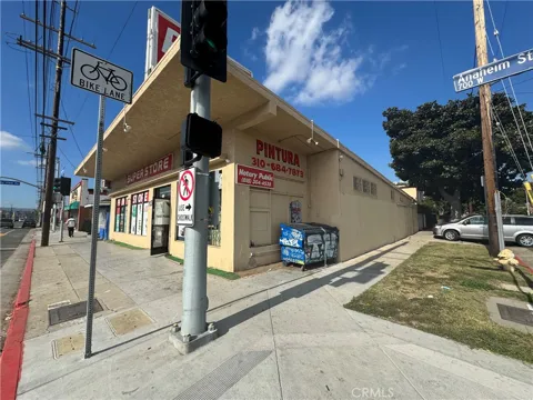 703 W Anaheim