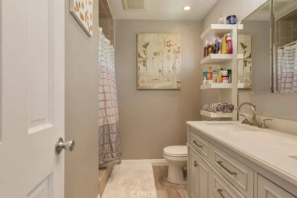555 D Upland, CA 91786