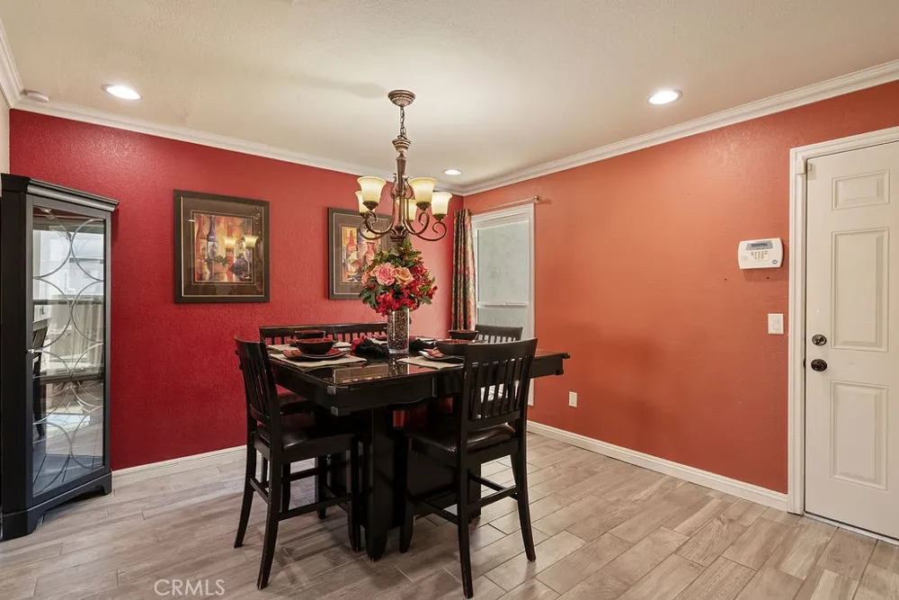 555 D Upland, CA 91786