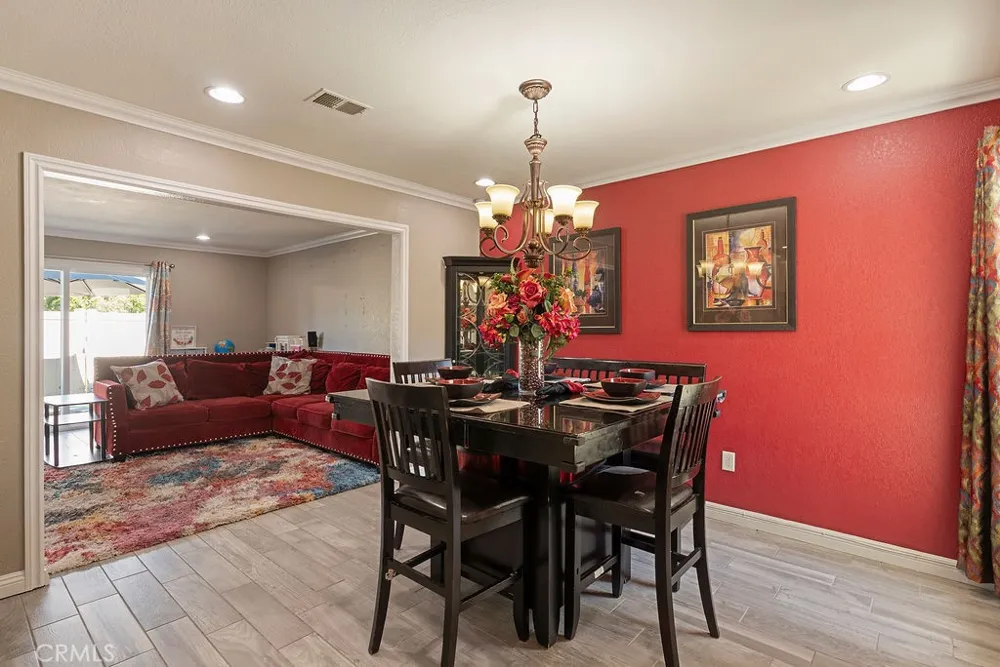 555 D Upland, CA 91786