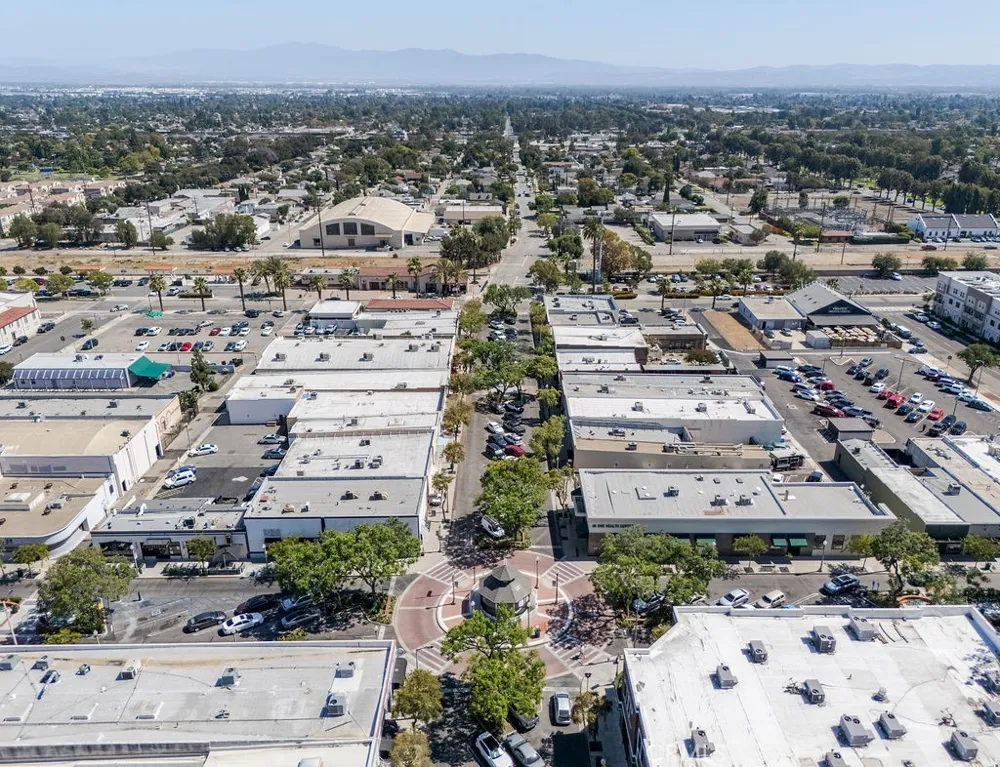 555 D Upland, CA 91786