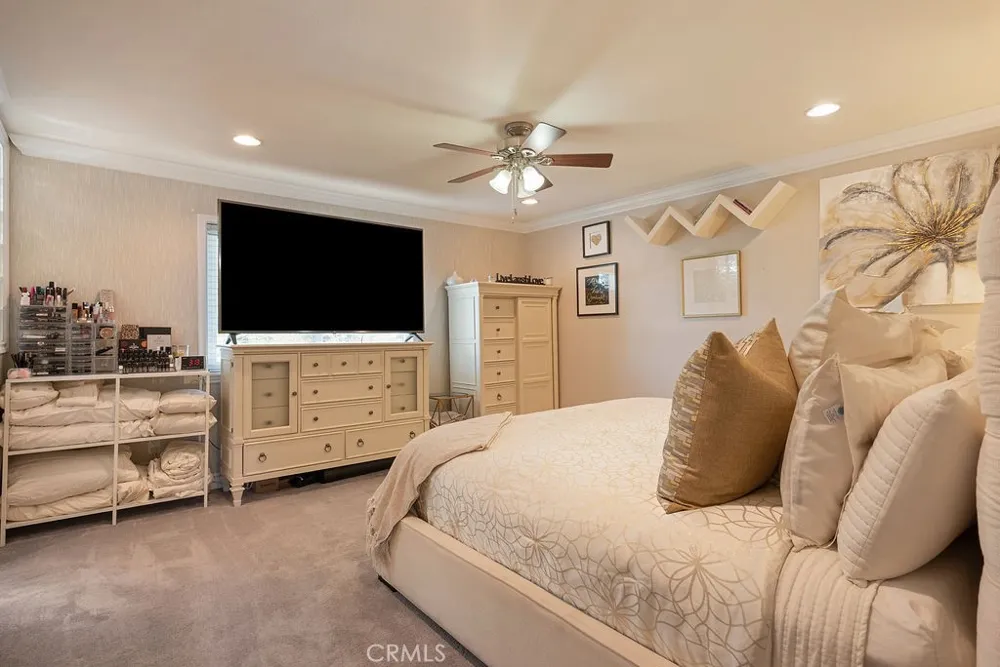 555 D Upland, CA 91786