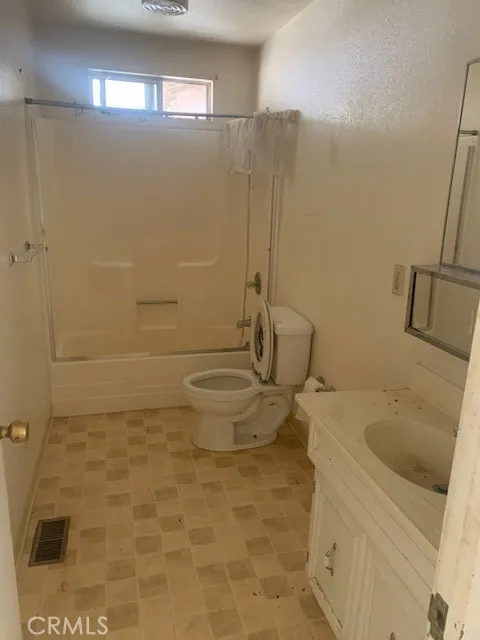 15388 Pacific Clearlake, CA 95422