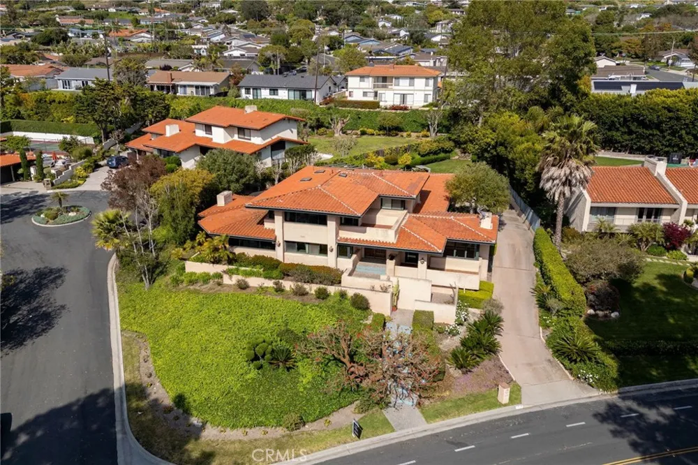 1432 Via Coronel Palos Verdes Estates, CA 90274