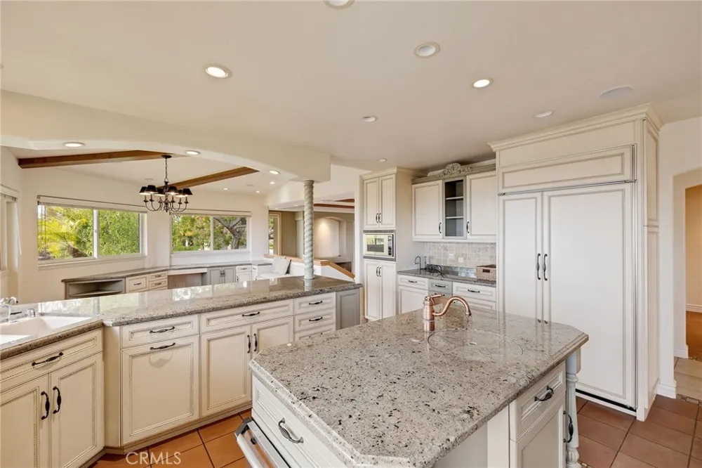 1432 Via Coronel Palos Verdes Estates, CA 90274