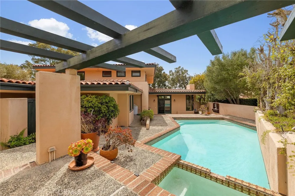 1432 Via Coronel Palos Verdes Estates, CA 90274