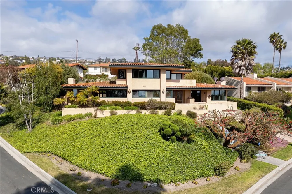 1432 Via Coronel Palos Verdes Estates, CA 90274