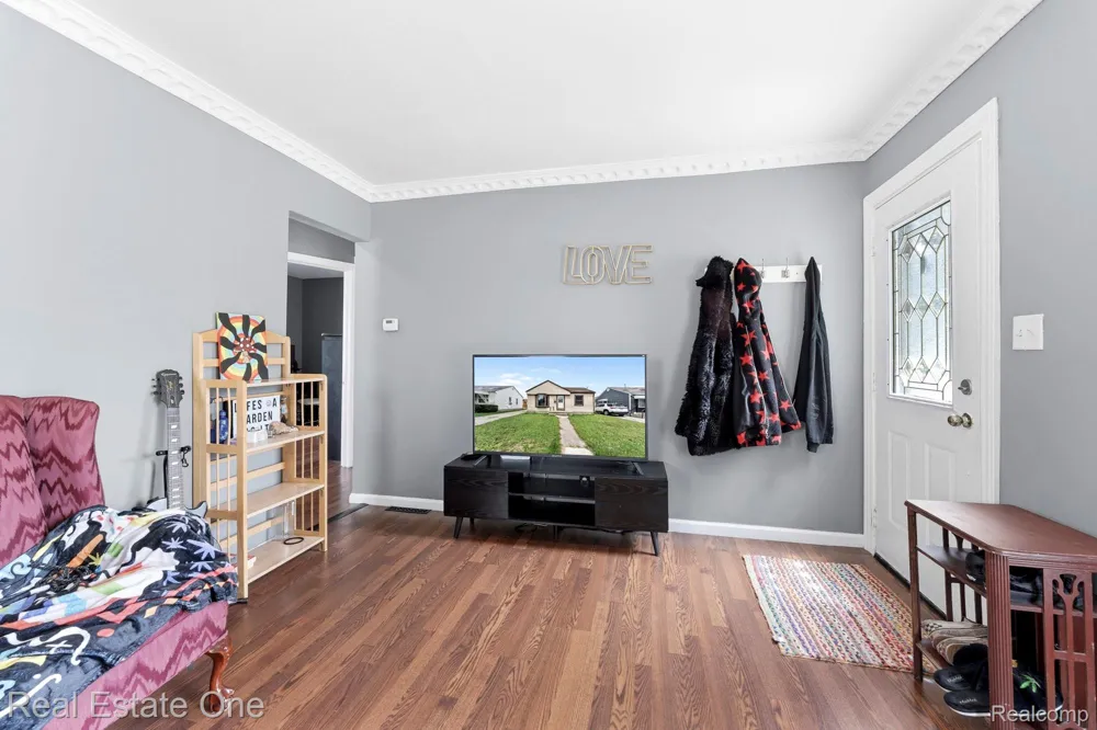 1840 Morris Avenue Lincoln Park City, MI 48146