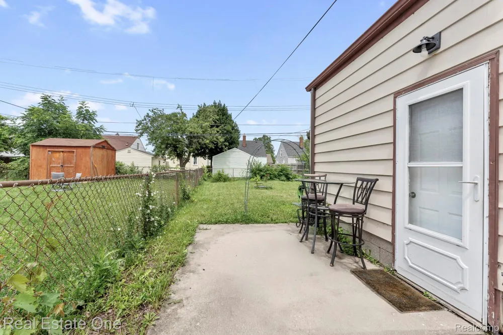 1840 Morris Avenue Lincoln Park City, MI 48146