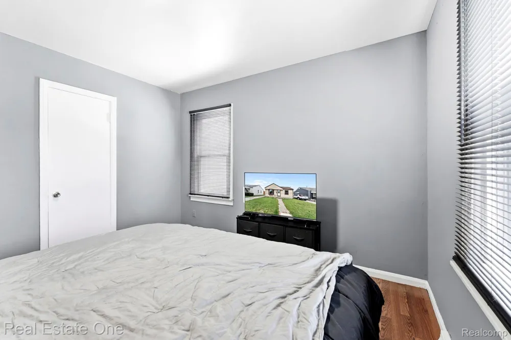 1840 Morris Avenue Lincoln Park City, MI 48146