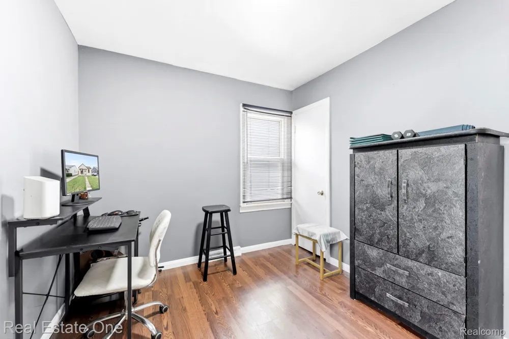 1840 Morris Avenue Lincoln Park City, MI 48146