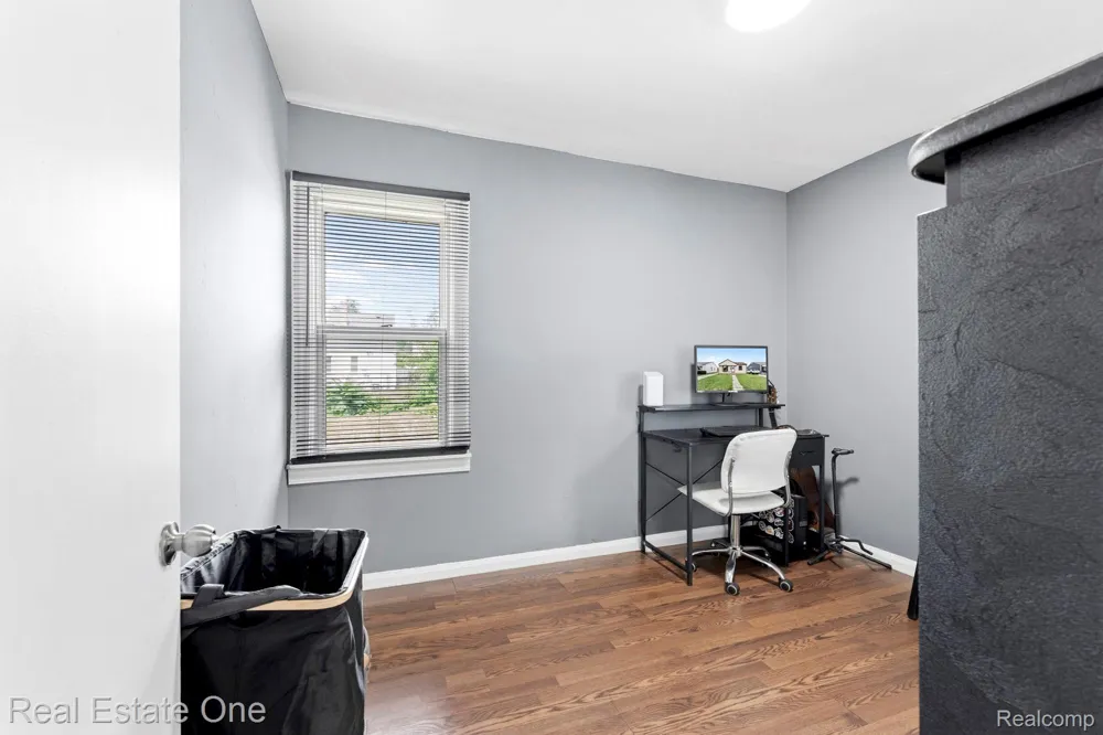 1840 Morris Avenue Lincoln Park City, MI 48146