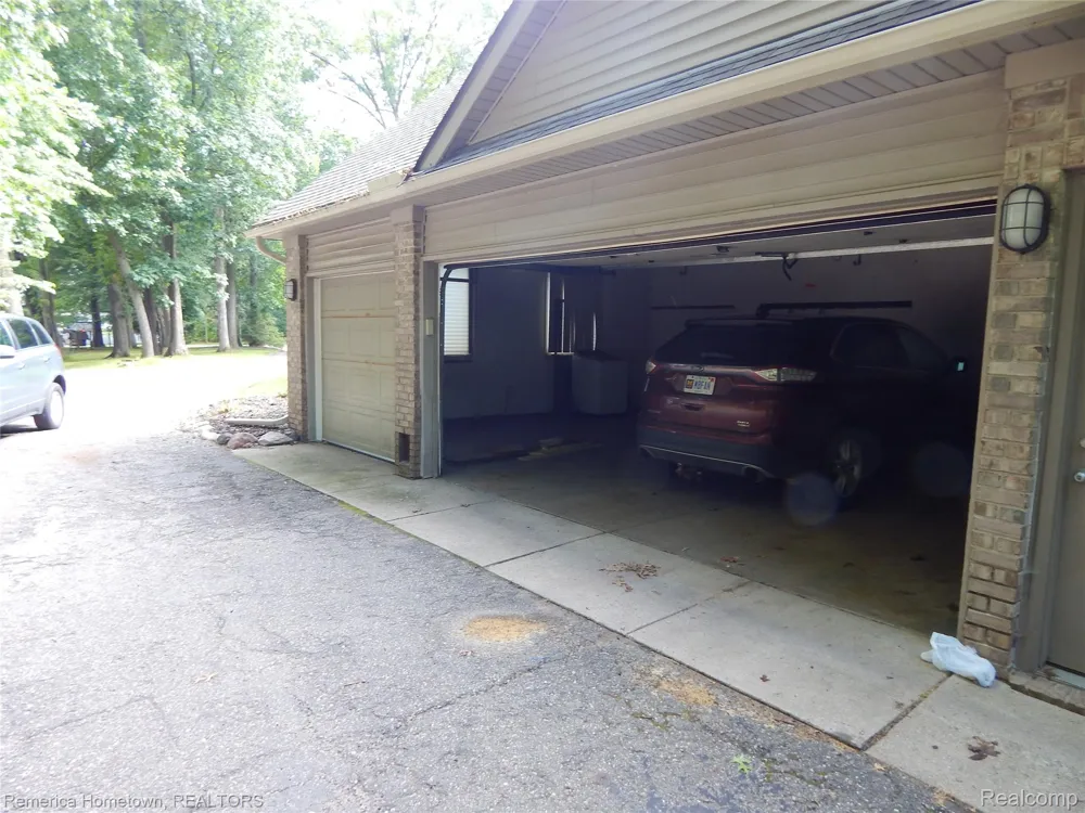 11975 Cody Creek Court South Lyon City, MI 48178