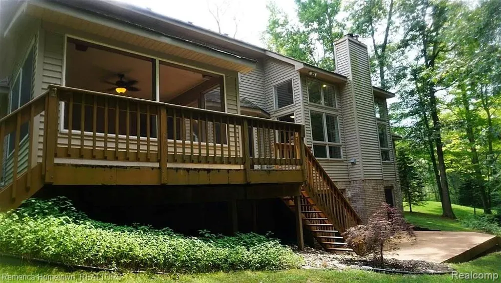 11975 Cody Creek Court South Lyon City, MI 48178