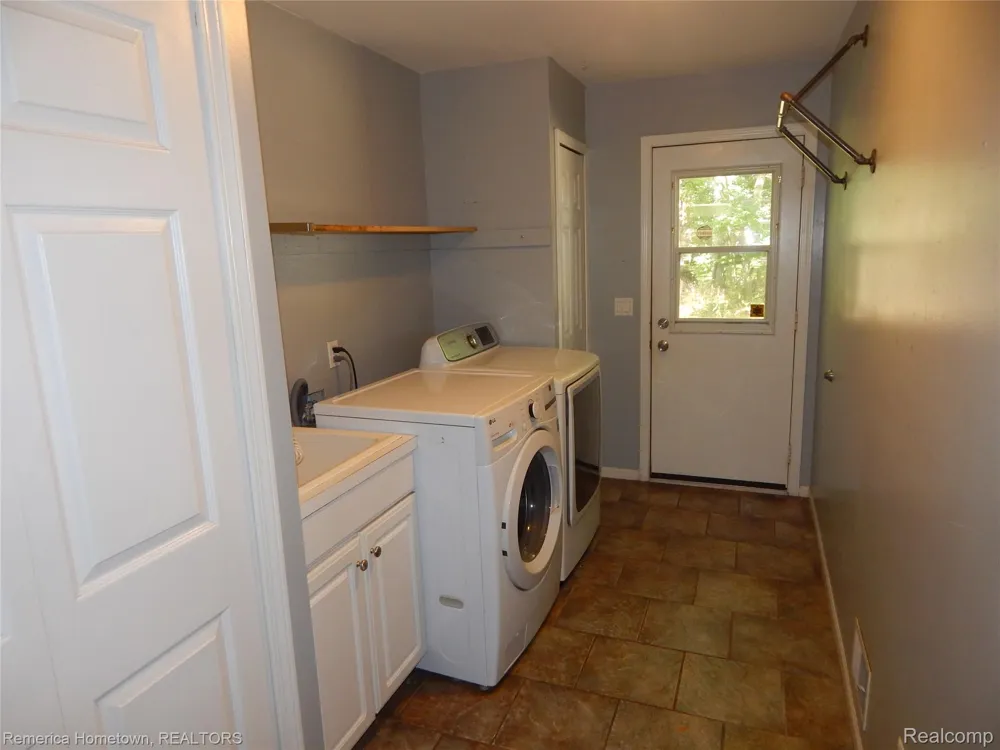 11975 Cody Creek Court South Lyon City, MI 48178